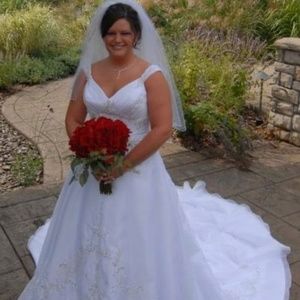 Mary’s Bridal Wedding Dress